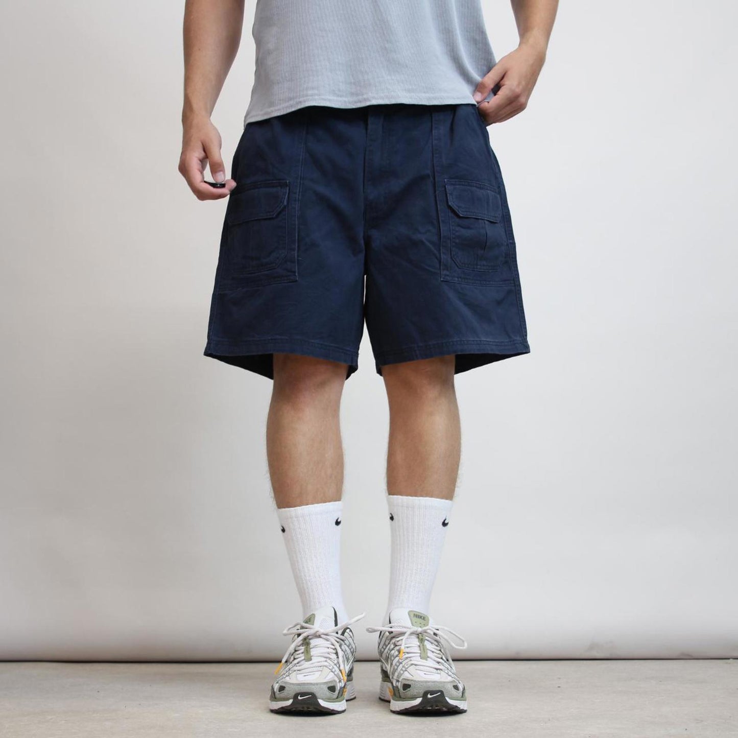 Mens Baggy Lee shorts W40