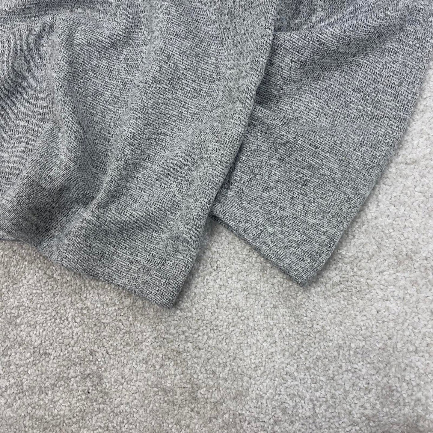 Grey Izod technical fleece Large 1/4 zip up pull over y2k autumn knit style