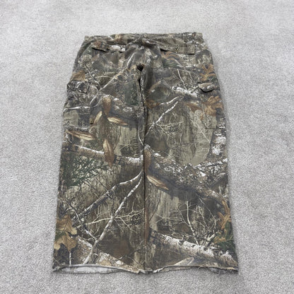 Realtree camo cargo trousers hunting style Y2K khaki camouflage pattern outdoors utility trousers