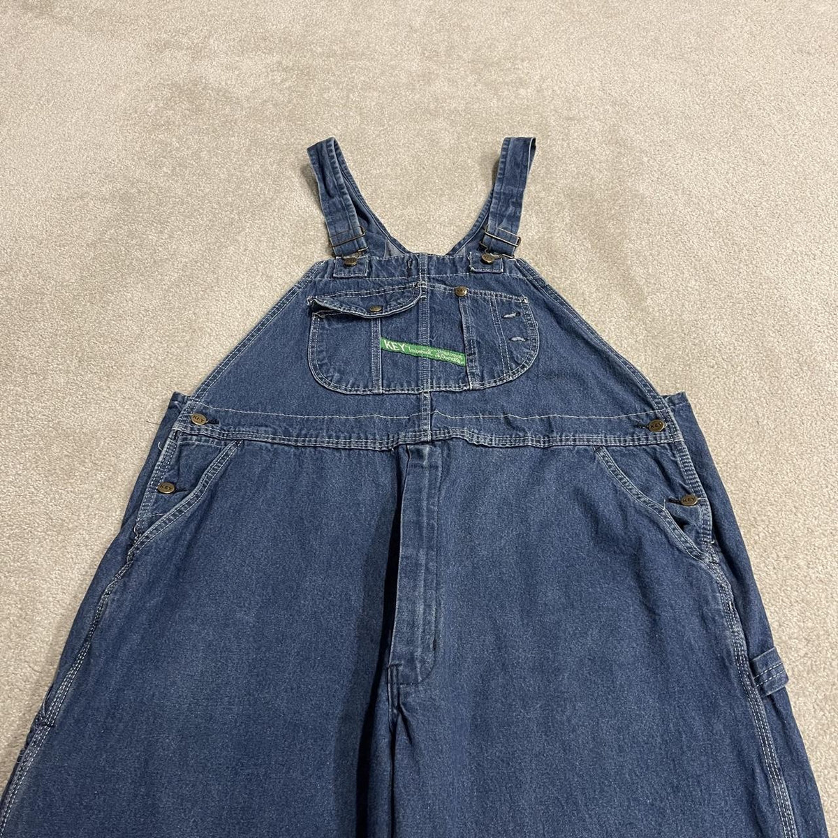 Vintage y2k denim dungarees loose blue W46L28 Key workwear bib brace overalls
