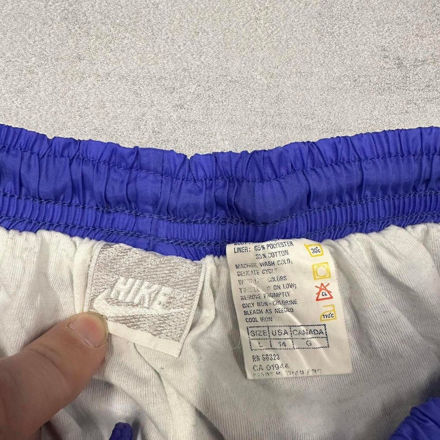 Baggy Nike trackies L