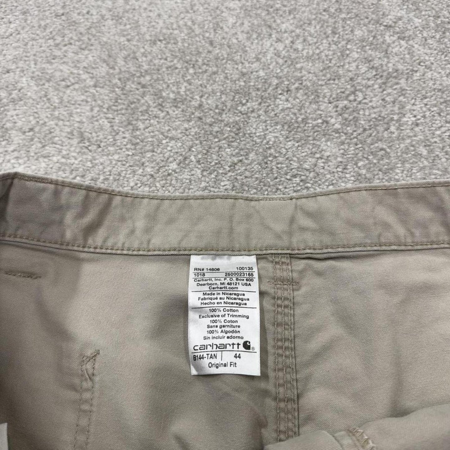 Vintage Carhartt carpenter shorts beige Loose cargo skater style relaxed workwear