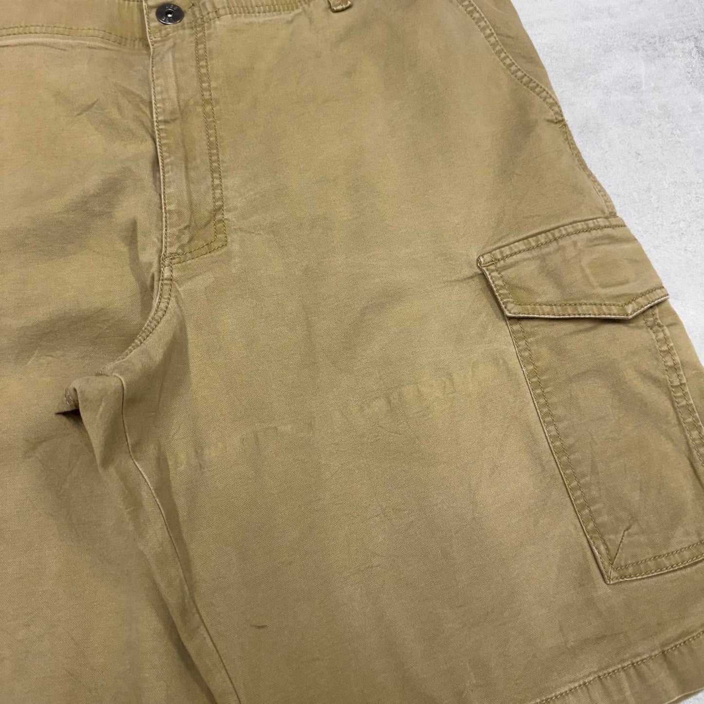 Mens baggy cargo shorts W40