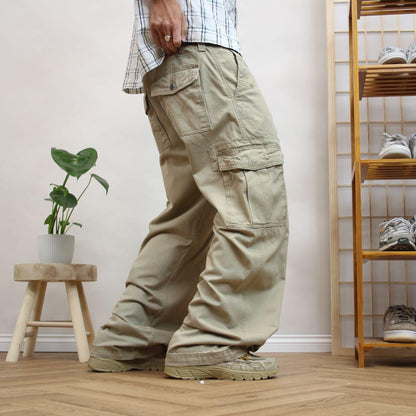 Levi's baggy cargo pants y2k Wide leg loose straight fit beige cargo utility pants