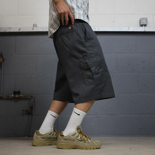 Dickies extra baggy cargo shorts chino grey Skater / surf style shorts long wide leg festival