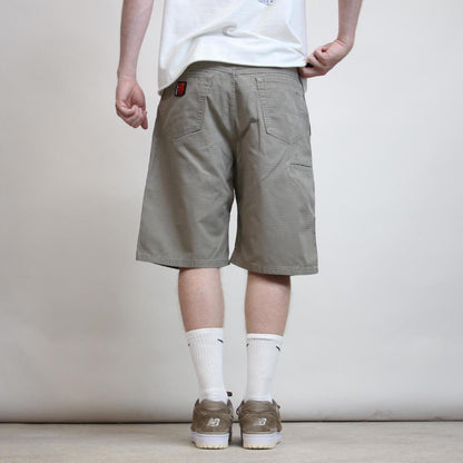 Mens baggy Wrangler carpenter shorts W35