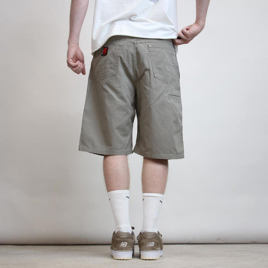 Mens baggy Wrangler carpenter shorts W35