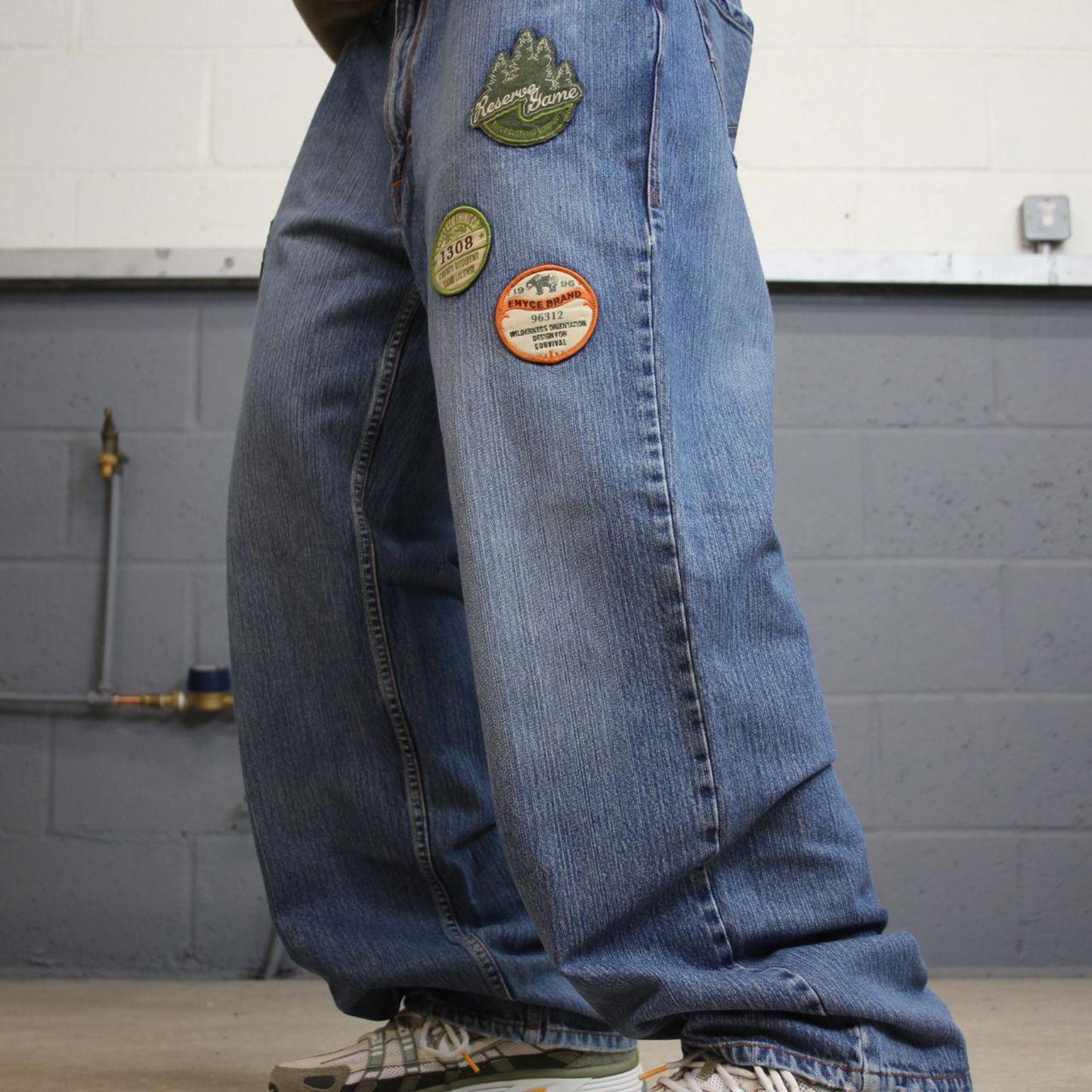 Y2K embroidered baggy Enyce jeans wide leg blue Loose fit denim skater style pants