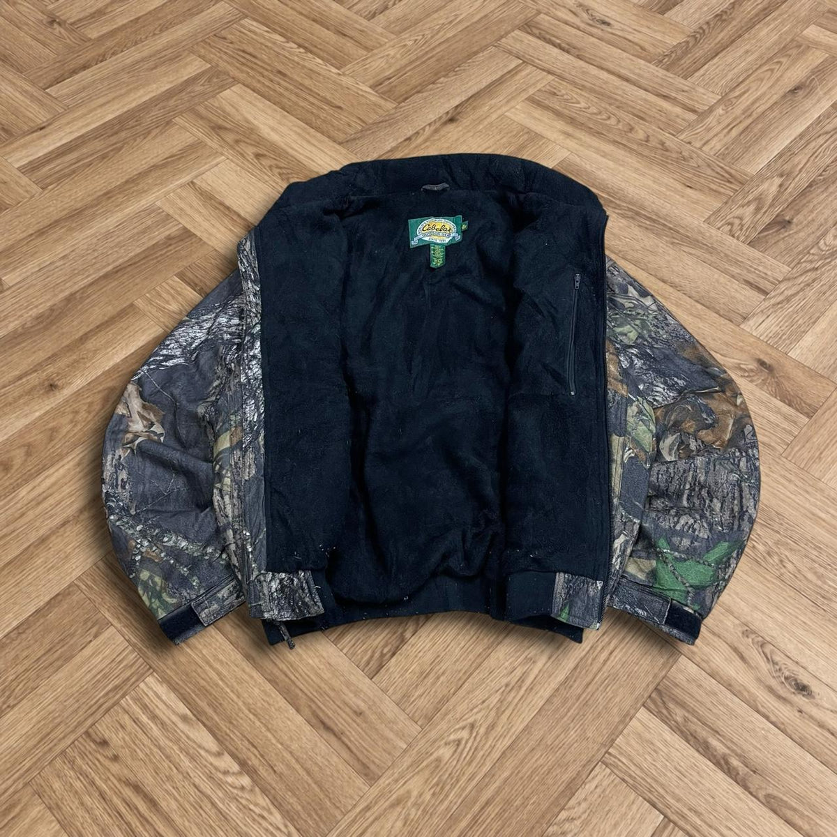 Vintage Cabela's camo jacket y2k Boxy fit Mossy Oak camouflage bomber fleece jacket