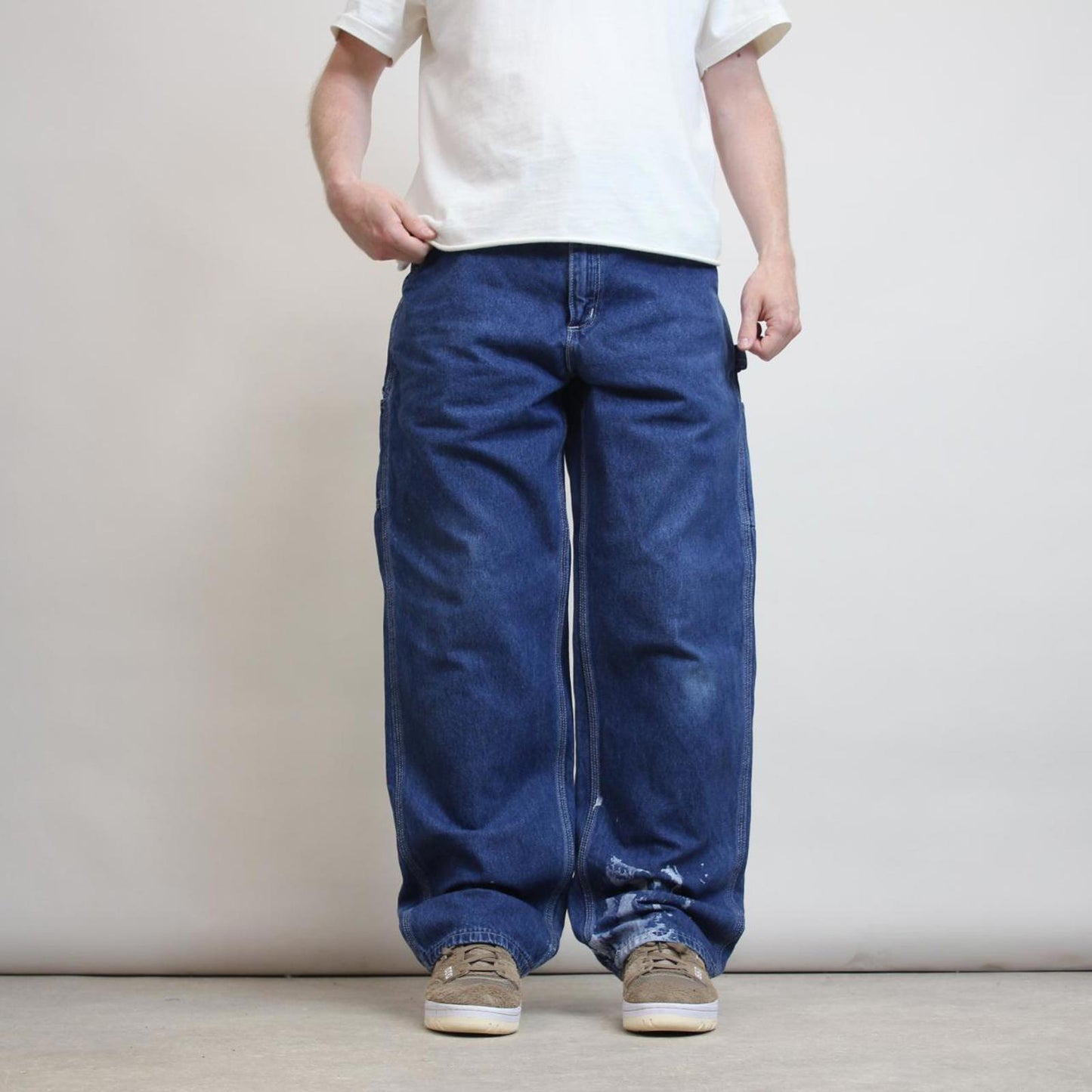 Vintage Carhartt carpenter jeans W33 L32 blue loose Dungaree fit denim work skate jeans