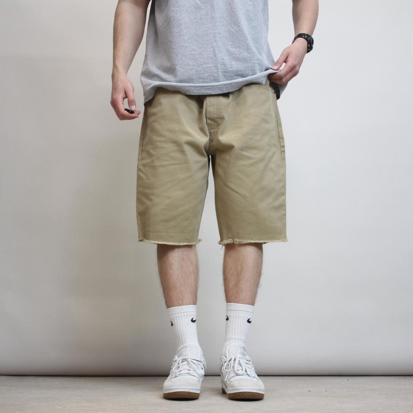 Mens Levi’s jorts W42