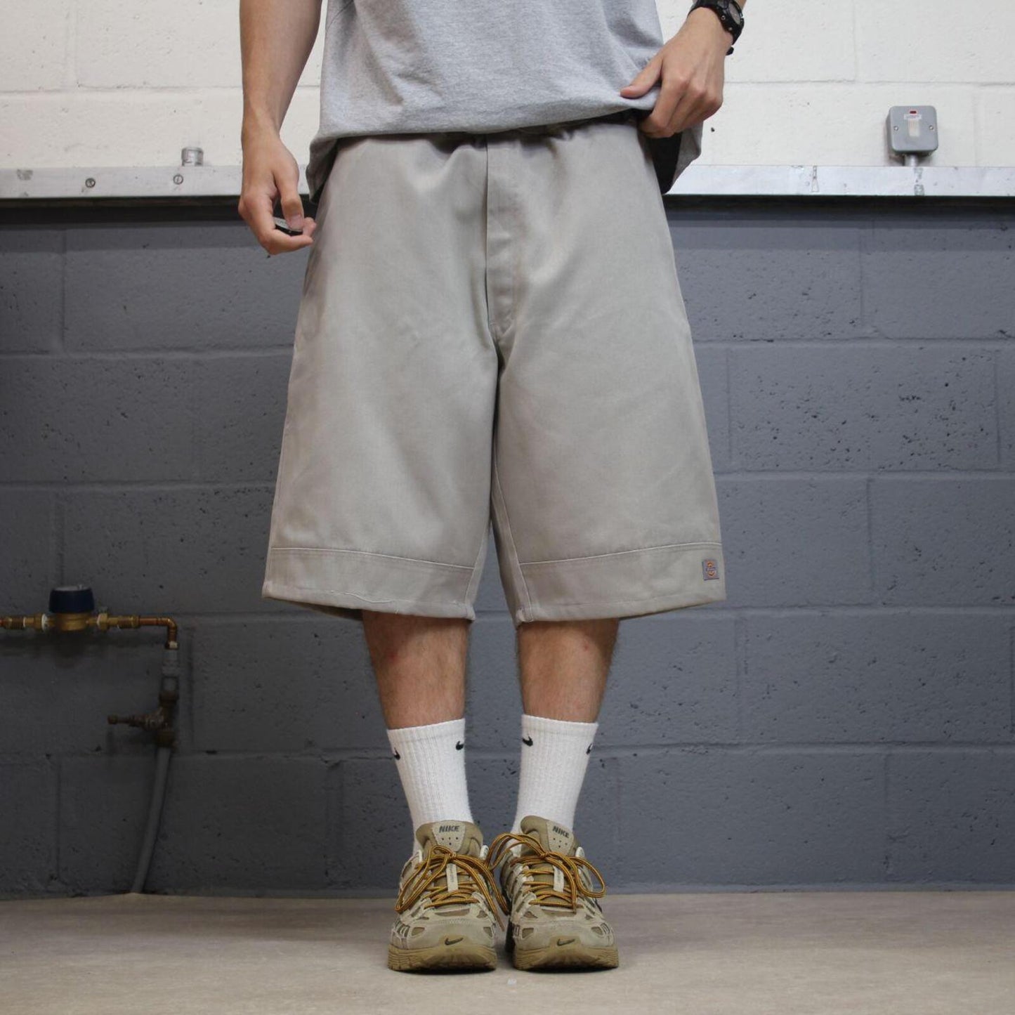 Dickies baggy chino shorts carpenter grey Chino style skater shorts long loose leg festival