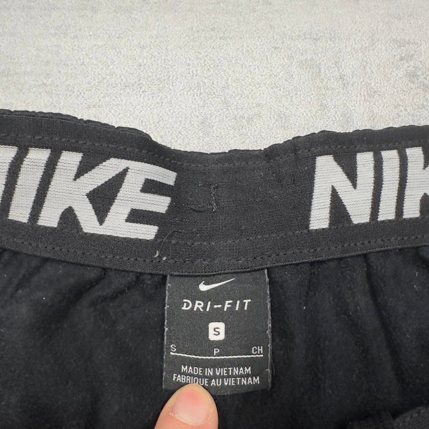 Y2k Black Nike joggers S
