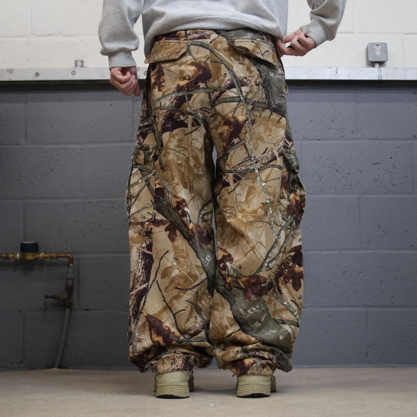 Outfitters Ridge camo cargo pants khaki Loose floaty realtree hunting camouflage trousers