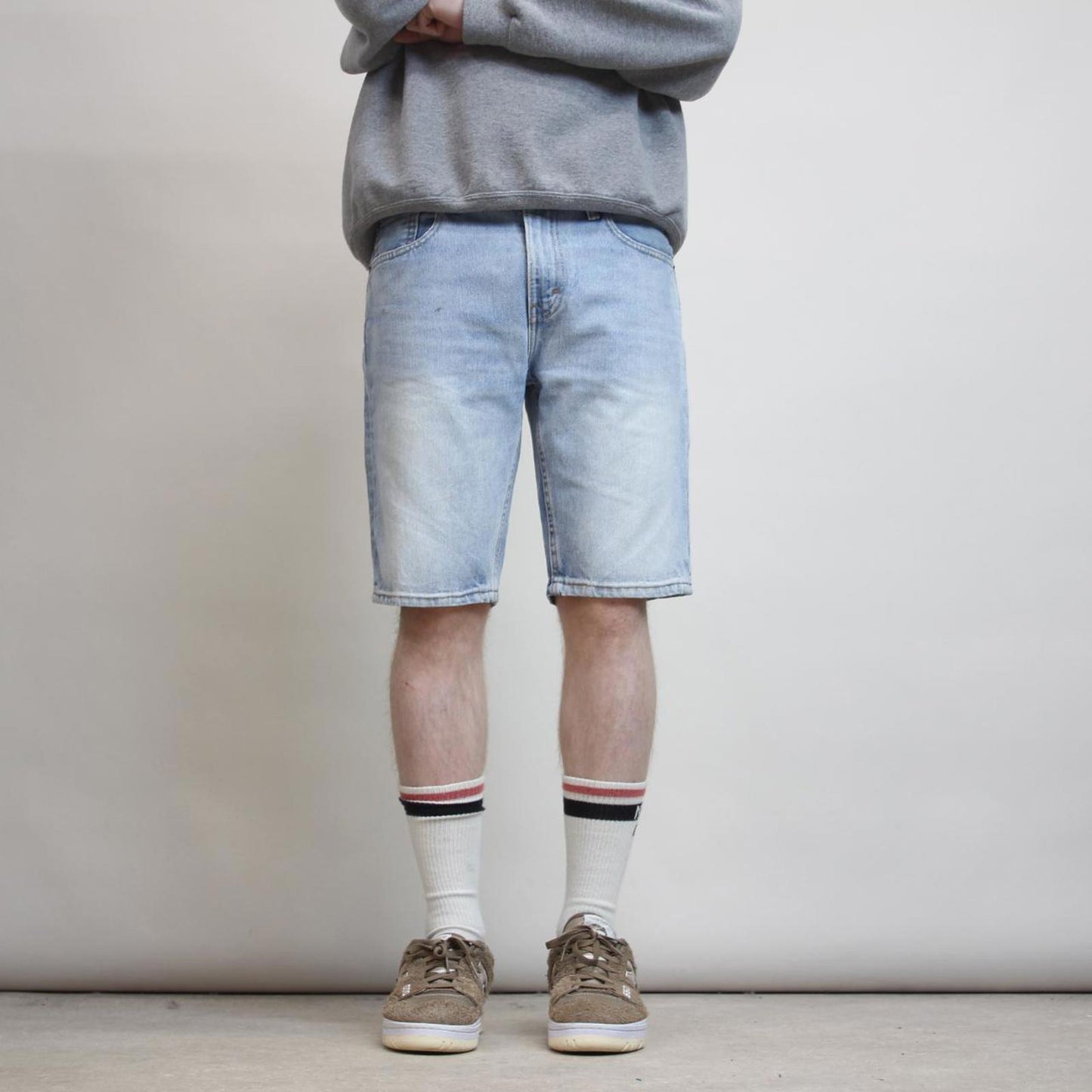 Mens Levi’s jorts W33