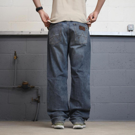 Vintage blue Wrangler jeans W38L34