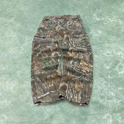 Y2k Realtree camo cargo pants Medium khaki floaty King's Camo forest camouflage pants