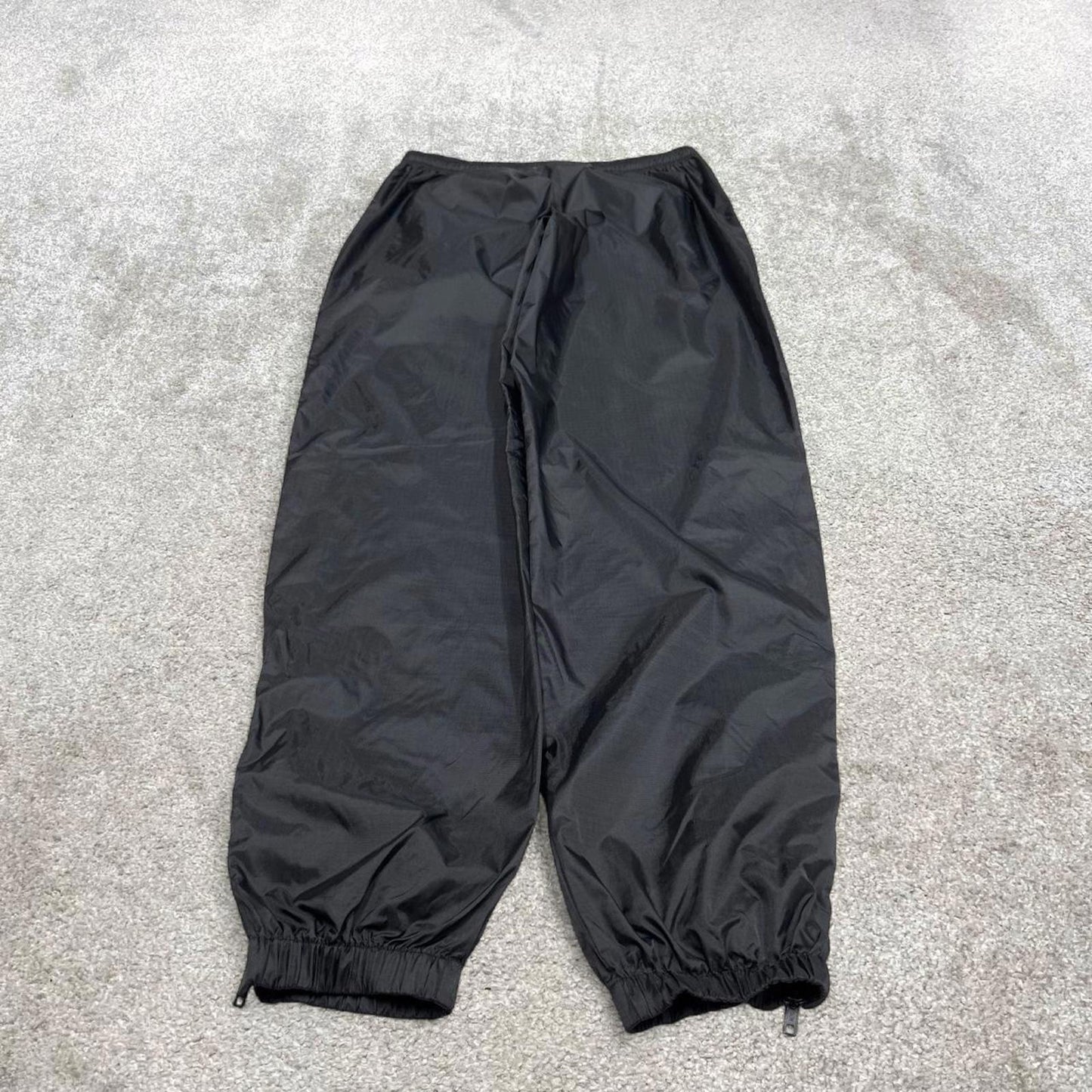 Baggy Puma trackies Large loose y2k floaty leg joggers embroidered logo shell suit pants