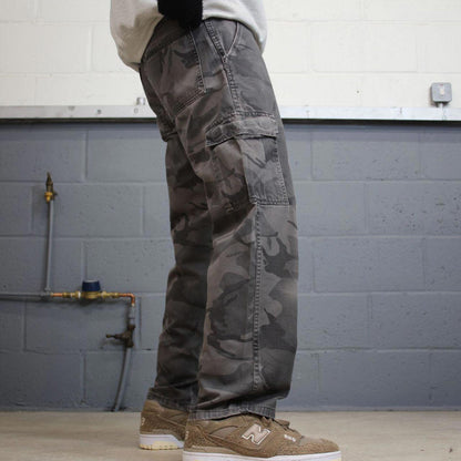 Camo Wrangler cargo pants W30L30 faded grey camouflage straight y2k style cargo trousers