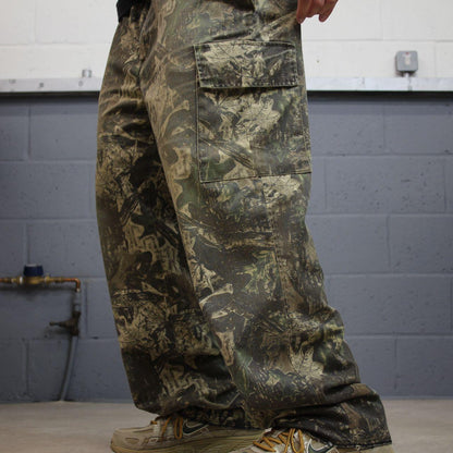 Vintage camo cargo pants khaki Loose floaty camouflage Y2K hunting trousers