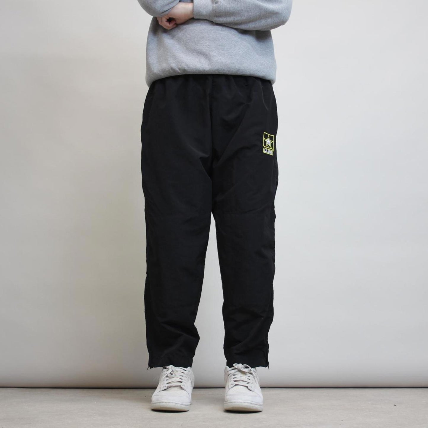 US Army tracksuit bottoms L