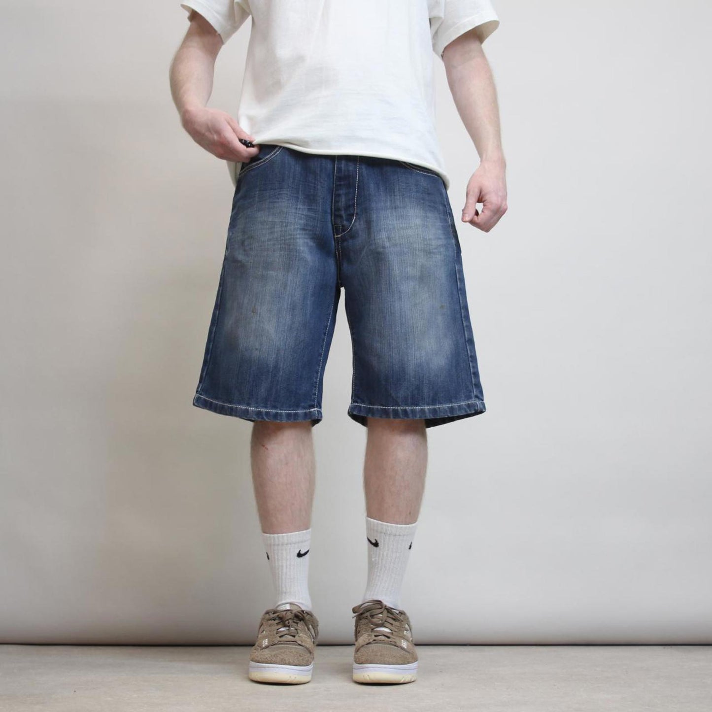 Mens baggy denim shorts W36