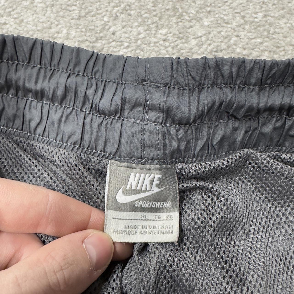 Y2K Nike baggy tracksuit bottoms grey wide leg XL Loose mesh lined drawstring casual track pants