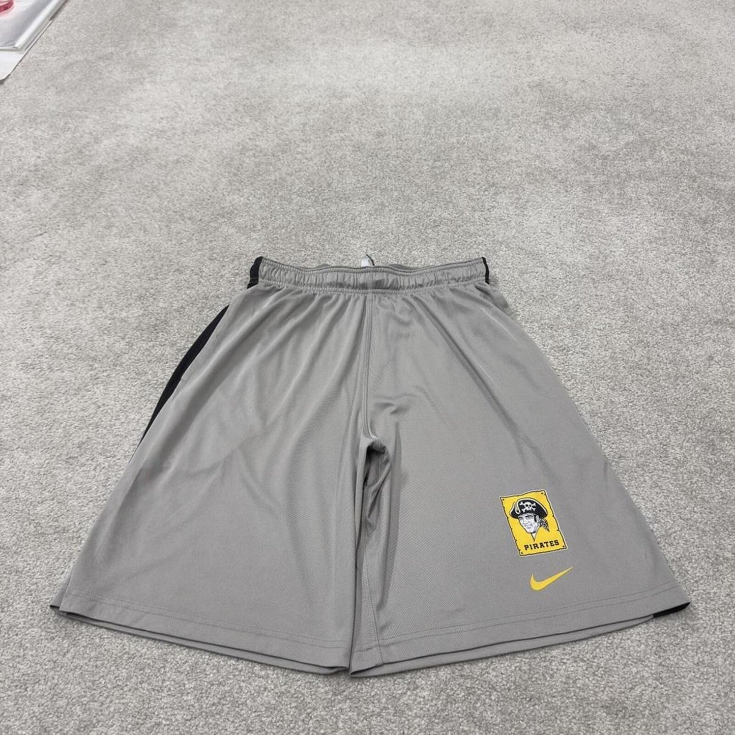 Loose Nike sports shorts y2k grey Casual style comfy loose floaty summer gym shorts