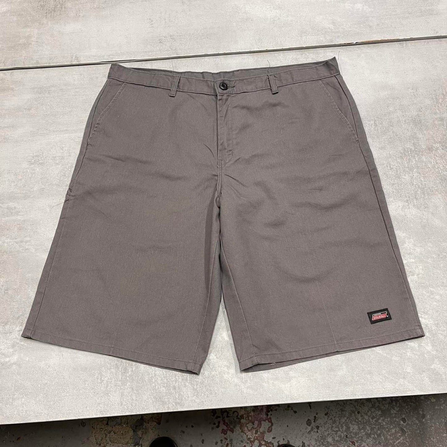 Baggy Dickies carpenter shorts W40