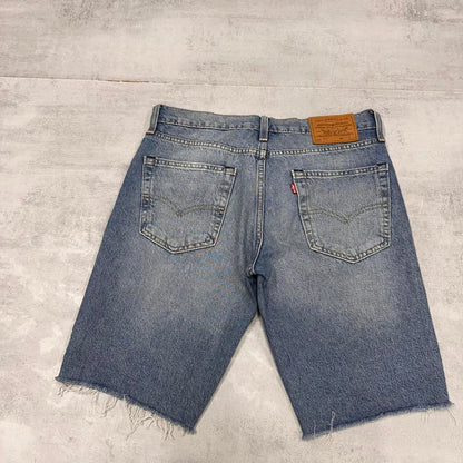 Mens Levi’s denim shorts W32