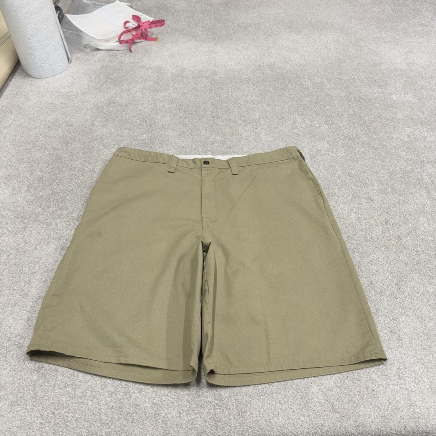 Y2K Dickies baggy carpenter shorts W42 skater style khaki Loose chino style summer festival shorts