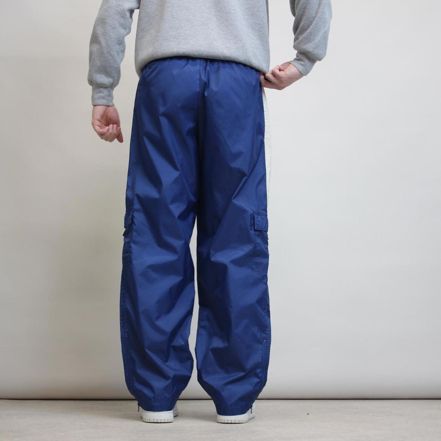 Blue Nike tracksuit bottoms XL (18-20)