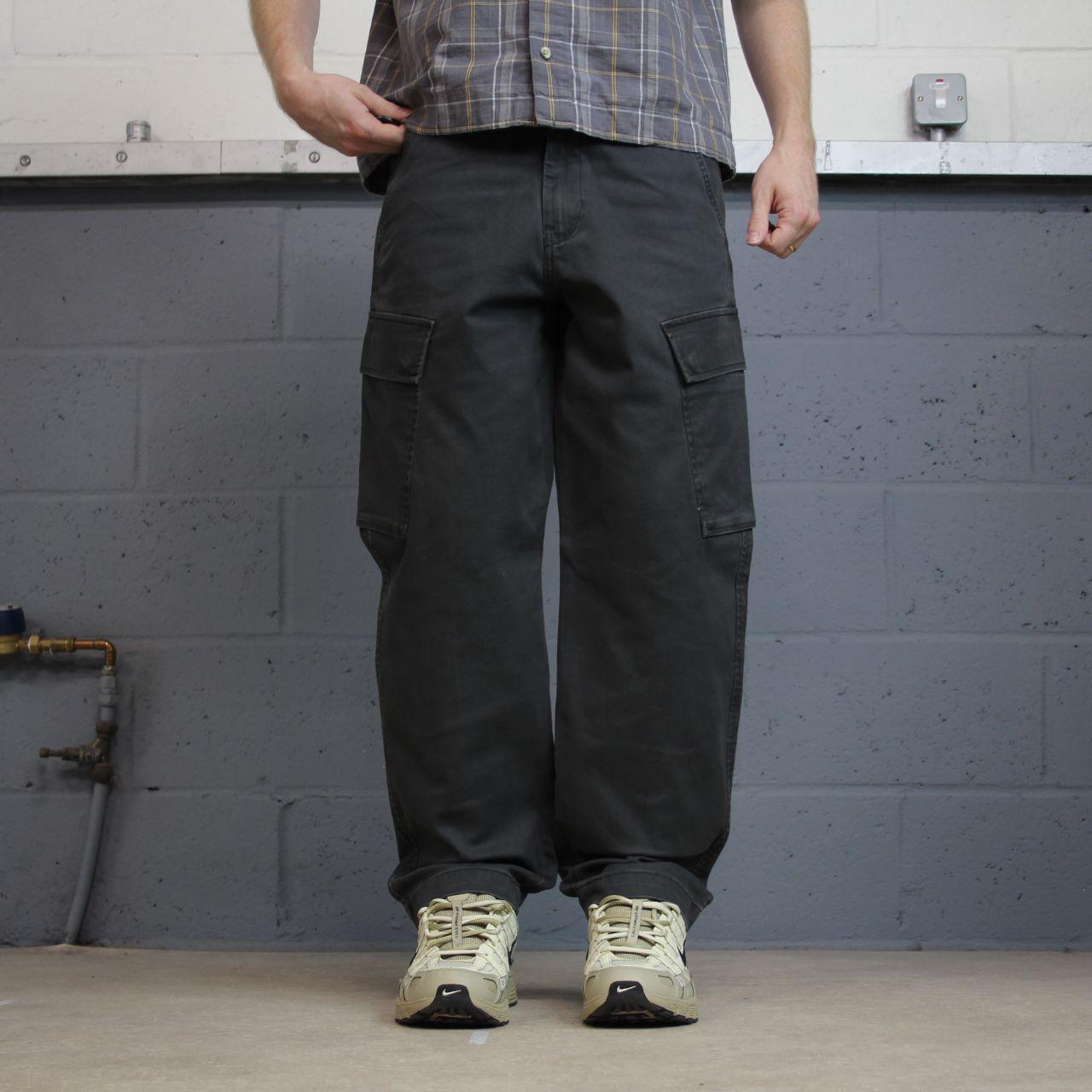 Levi’s cargo pants y2k W32L30 grey Straight leg utility skater style pants