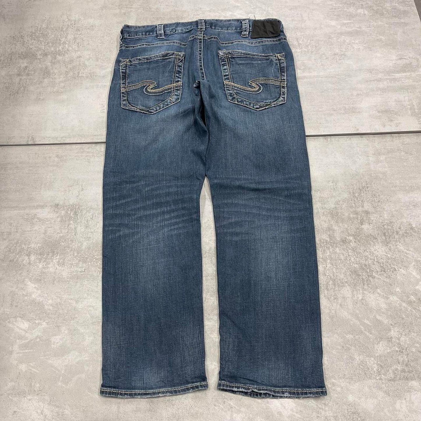 Blue embroidered y2k jeans W36L30