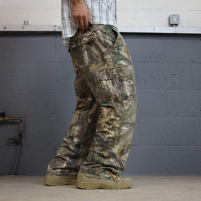 Realtree camo cargo pants Y2K khaki Field & Stream loose fit camouflage pattern
