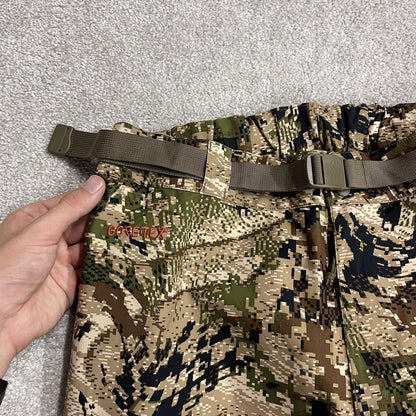 Sitka Goretex waterproof pants camo women’s L khaki Camouflage hiking outdoors rain trousers