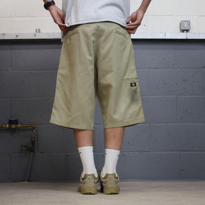Dickies baggy chino shorts carpenter khaki Chino style skater shorts long wide leg festival