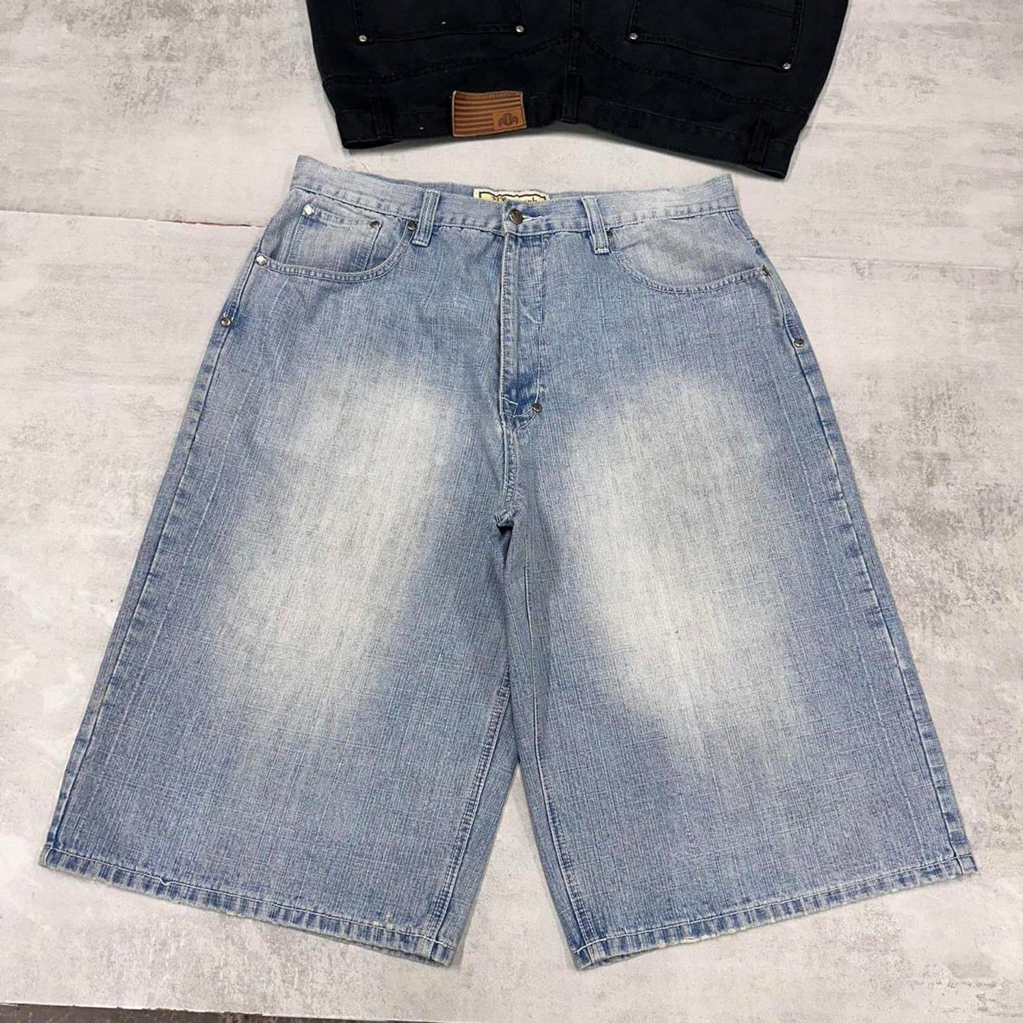 Baggy PJ Mark skate style Jorts W38 wide leg denim 90s style skater shorts stitch designs
