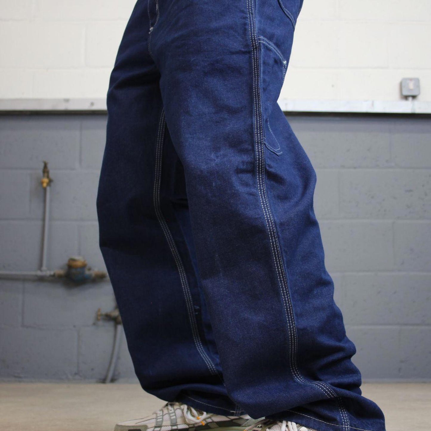 Mens Carhartt FR carpenter jeans W36L32 blue denim loose 90s style cargos