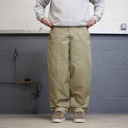 Vintage y2k baggy work pants beige Loose chino style skate trousers Red Kap workwear patch logo
