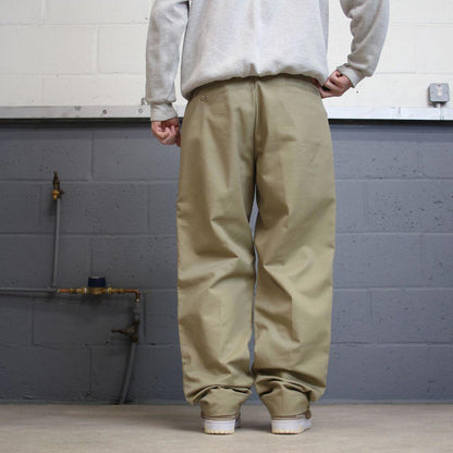 Vintage y2k baggy work pants beige Loose chino style skate trousers Red Kap workwear patch logo