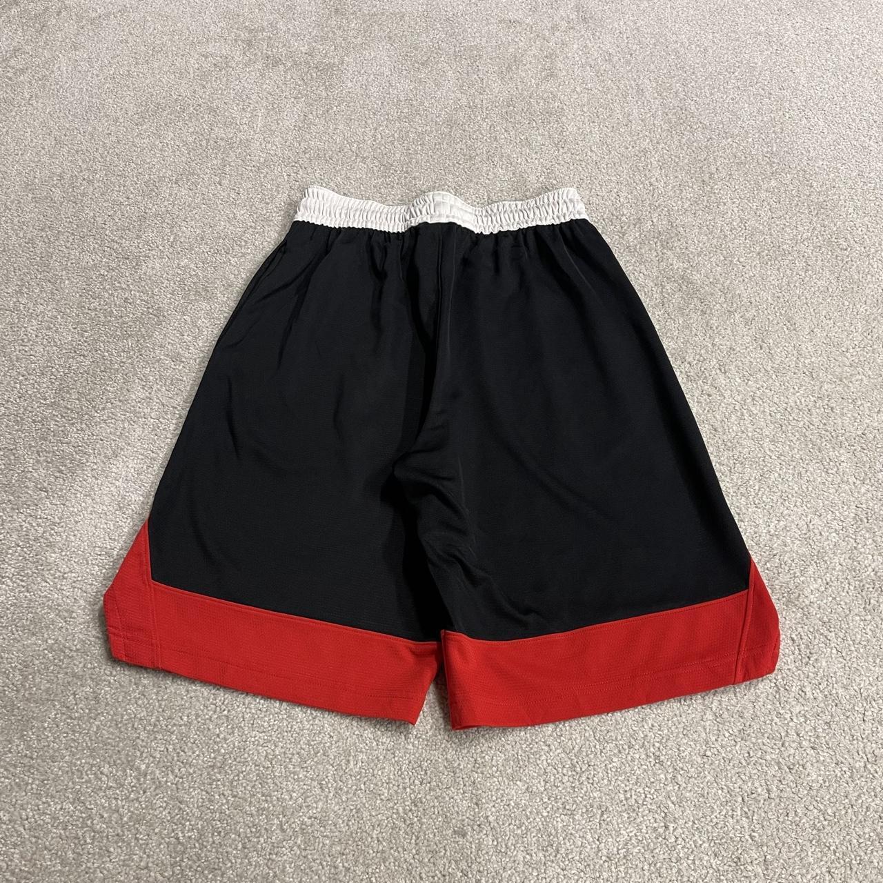 Nike sports shorts y2k black red Dri-Fit comfy floaty summer gym shorts