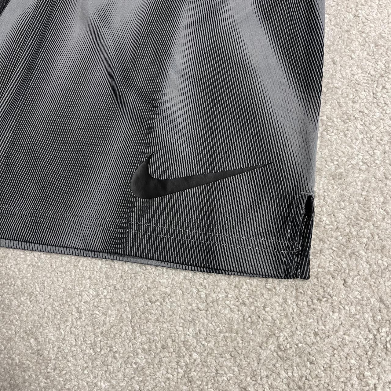 Nike sports shorts y2k Dri-Fit grey Patterned loose floaty summer gym shorts