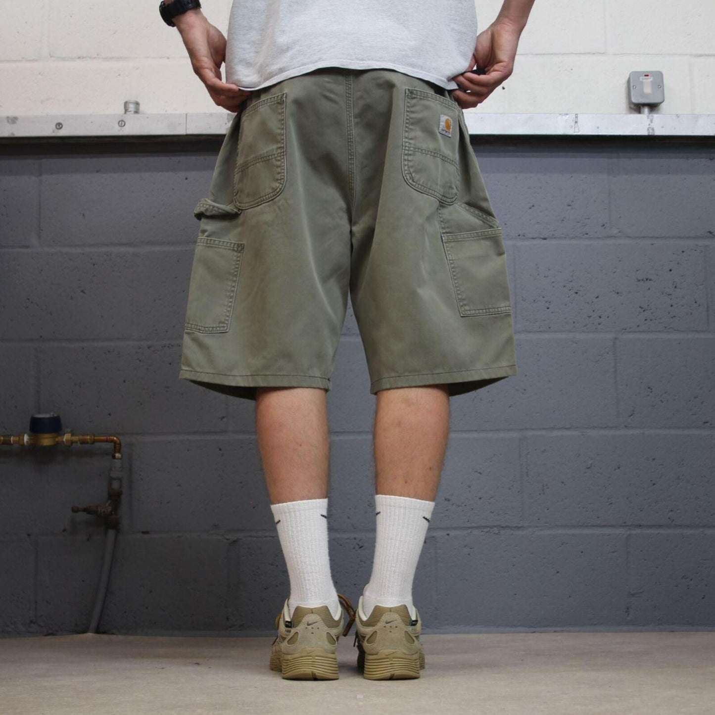 Vintage Carhartt carpenter shorts green Loose cargo skater style relaxed workwear