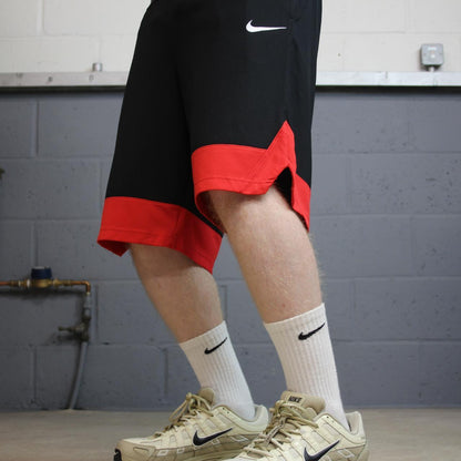 Nike sports shorts y2k black red Dri-Fit comfy floaty summer gym shorts