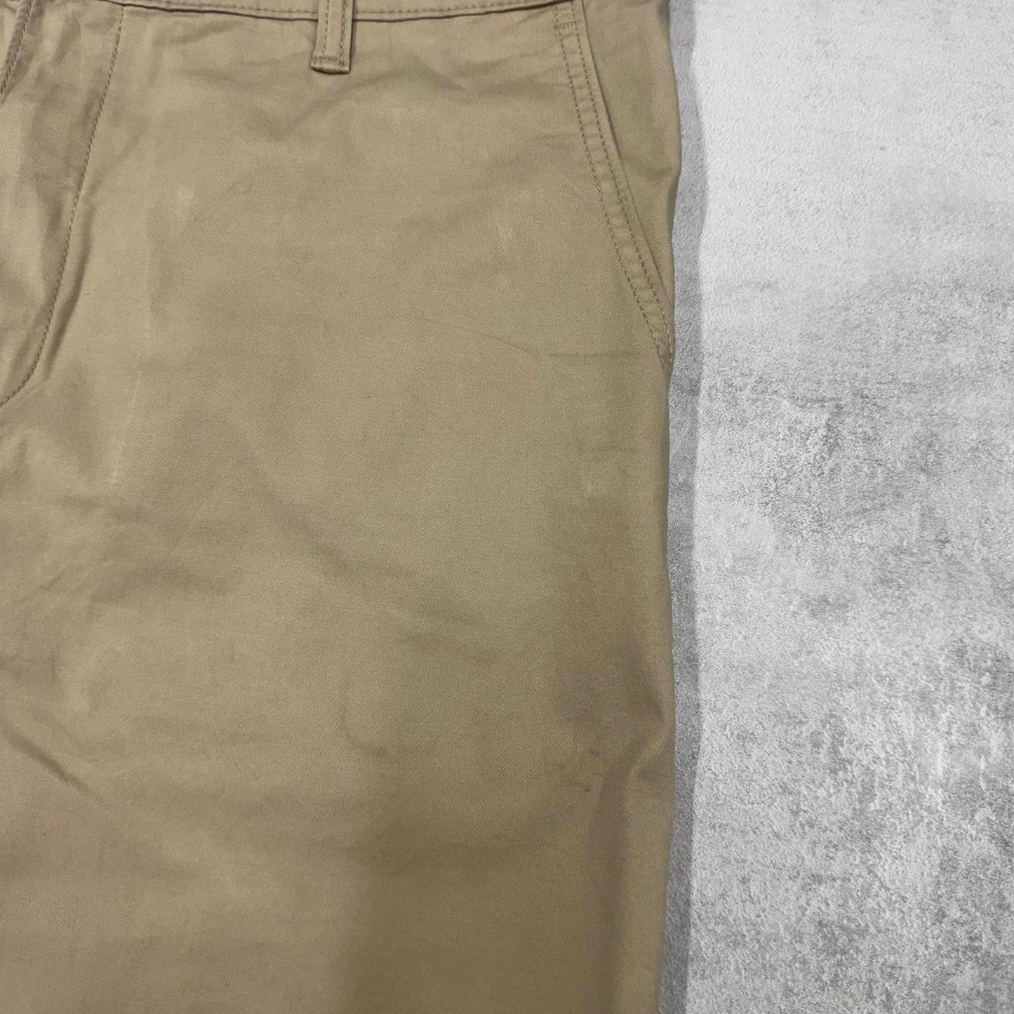 Mens Levi’s shorts W38