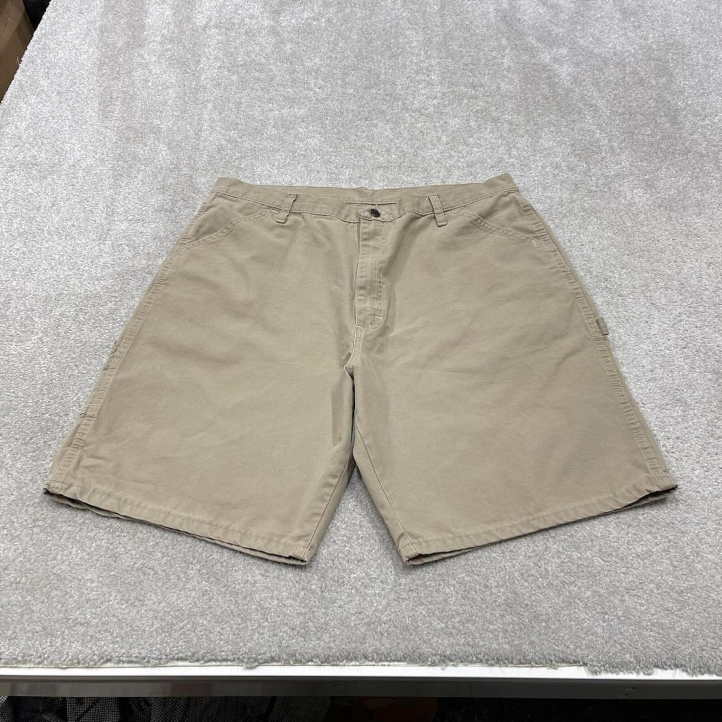 Y2K Wrangler carpenter shorts loose khaki beige W38 Cargo style summer festival shorts