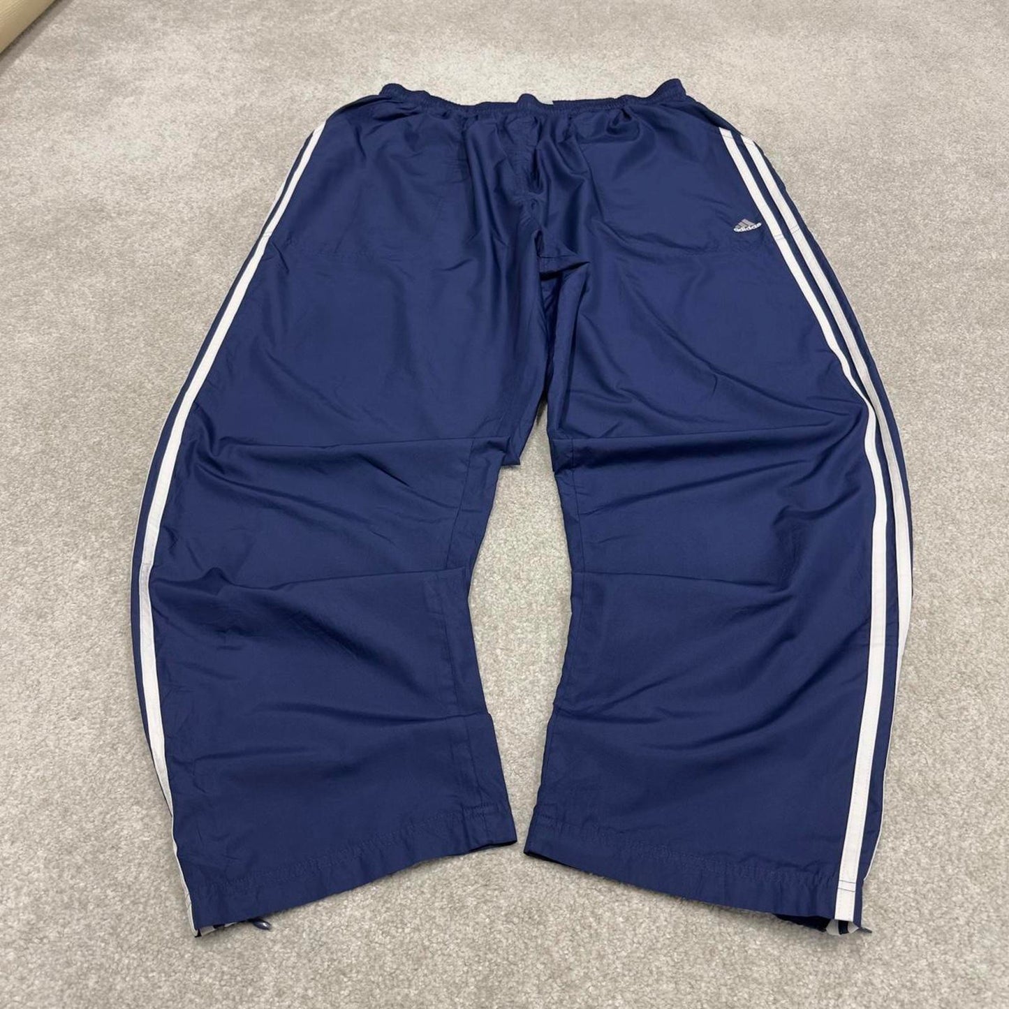 Navy baggy Adidas trackies 2XL baggy y2k style sportswear track pants side stripe design