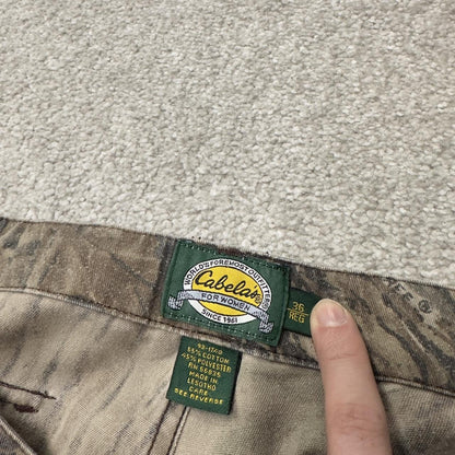 Cabela's Realtree camo cargo pants Y2K khaki camouflage pattern outdoors hunting utility trousers