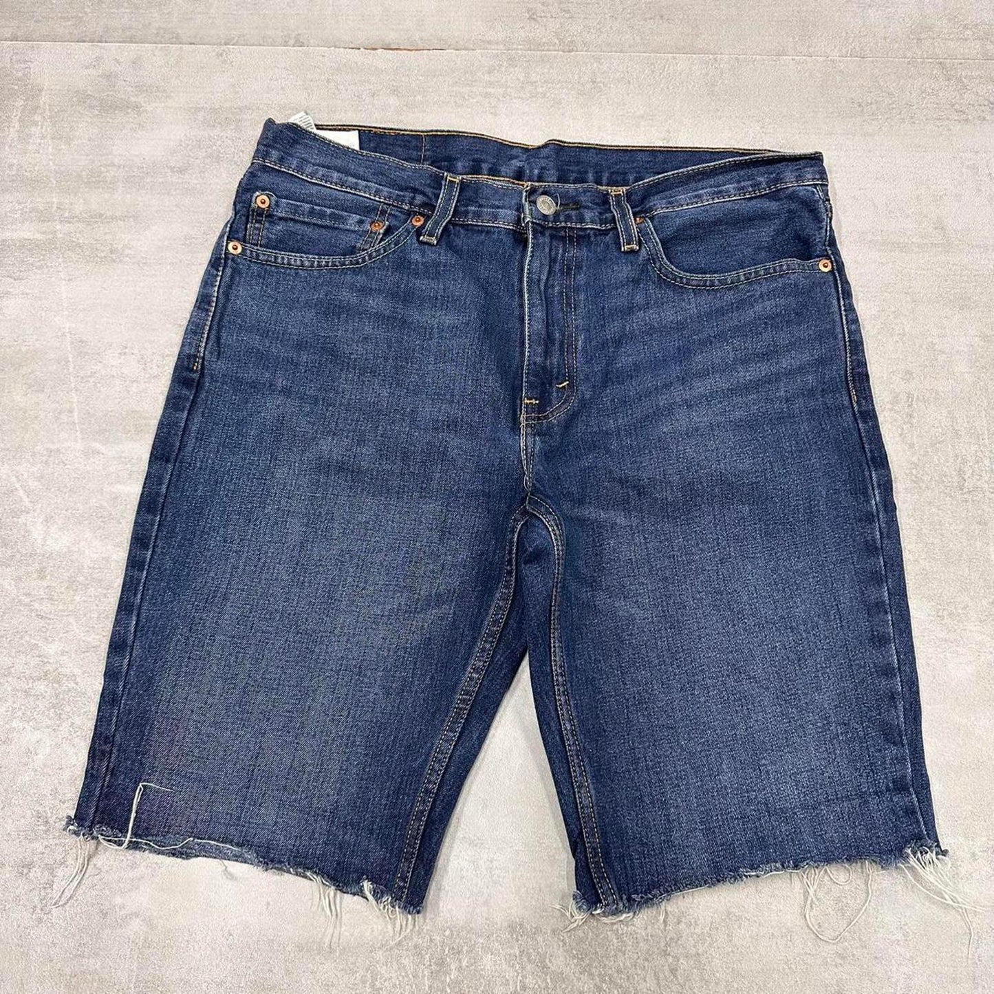 Mens Levi’s denim shorts W34